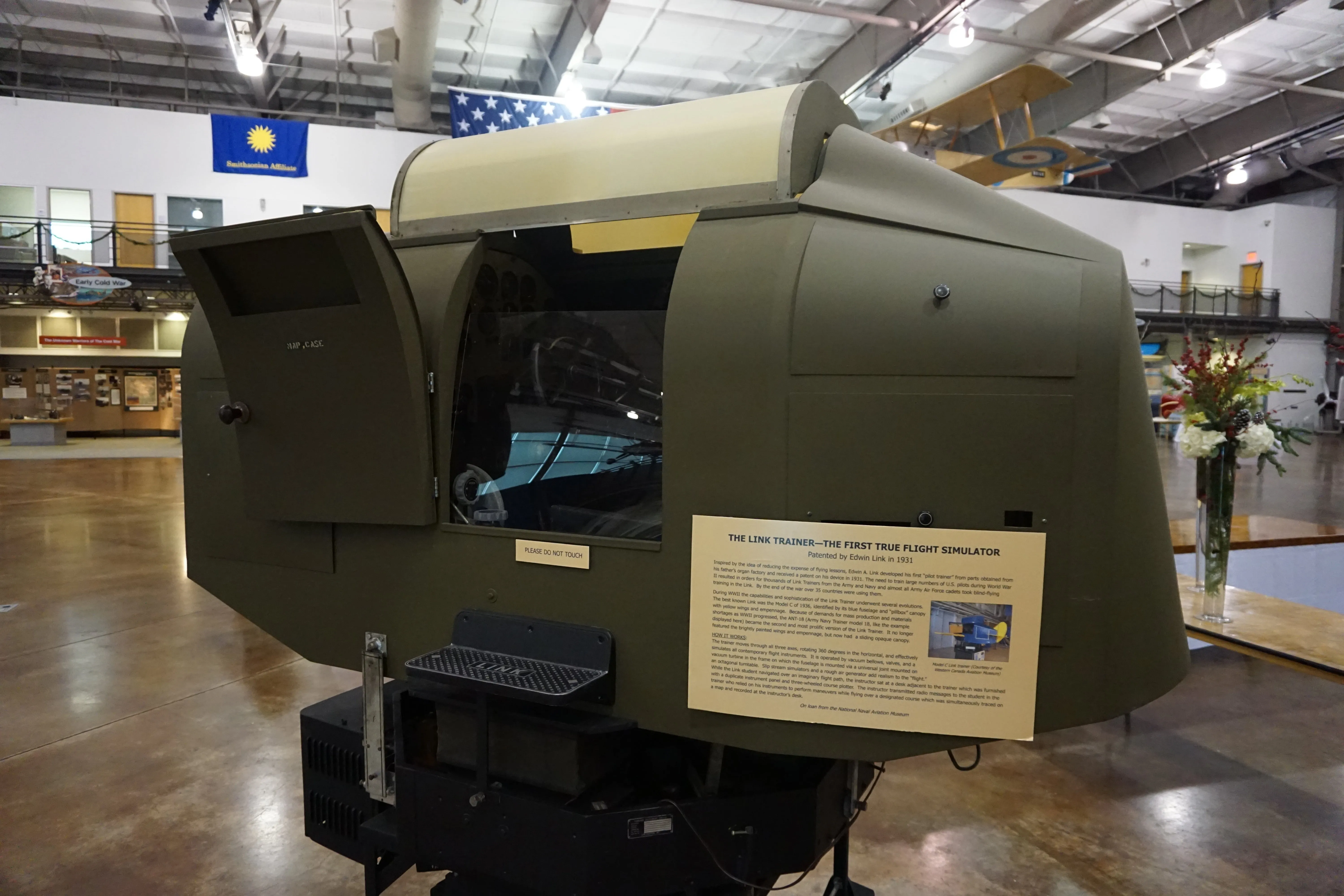Original Rare 1945 Dated U.S. WWII Link Aviation ANT-18 Blue Box Flight Simulator Trainer
