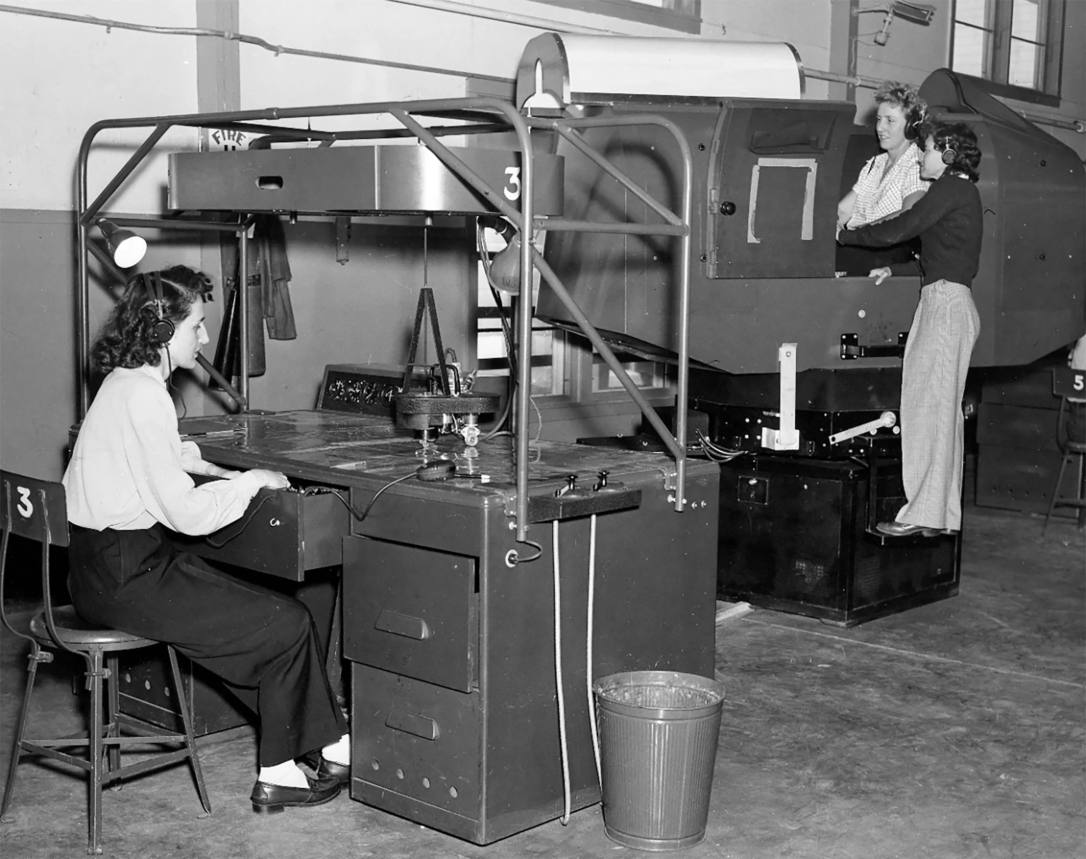 Original Rare 1945 Dated U.S. WWII Link Aviation ANT-18 Blue Box Flight Simulator Trainer